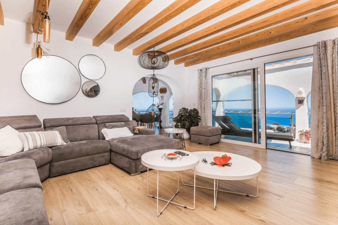 Villa con vistas panorámicas al mar y la Isla de Portichol en Javea