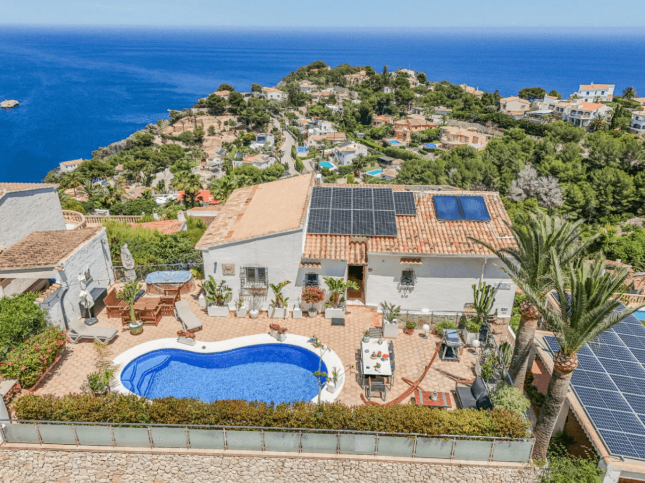 Villa con vistas panorámicas al mar y la Isla de Portichol en Javea