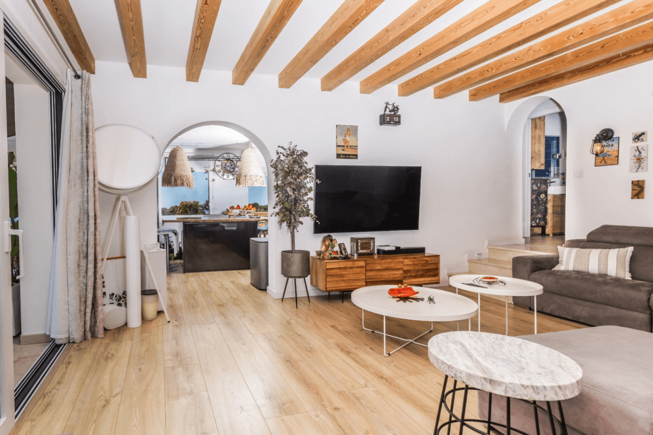 Villa con vistas panorámicas al mar y la Isla de Portichol en Javea
