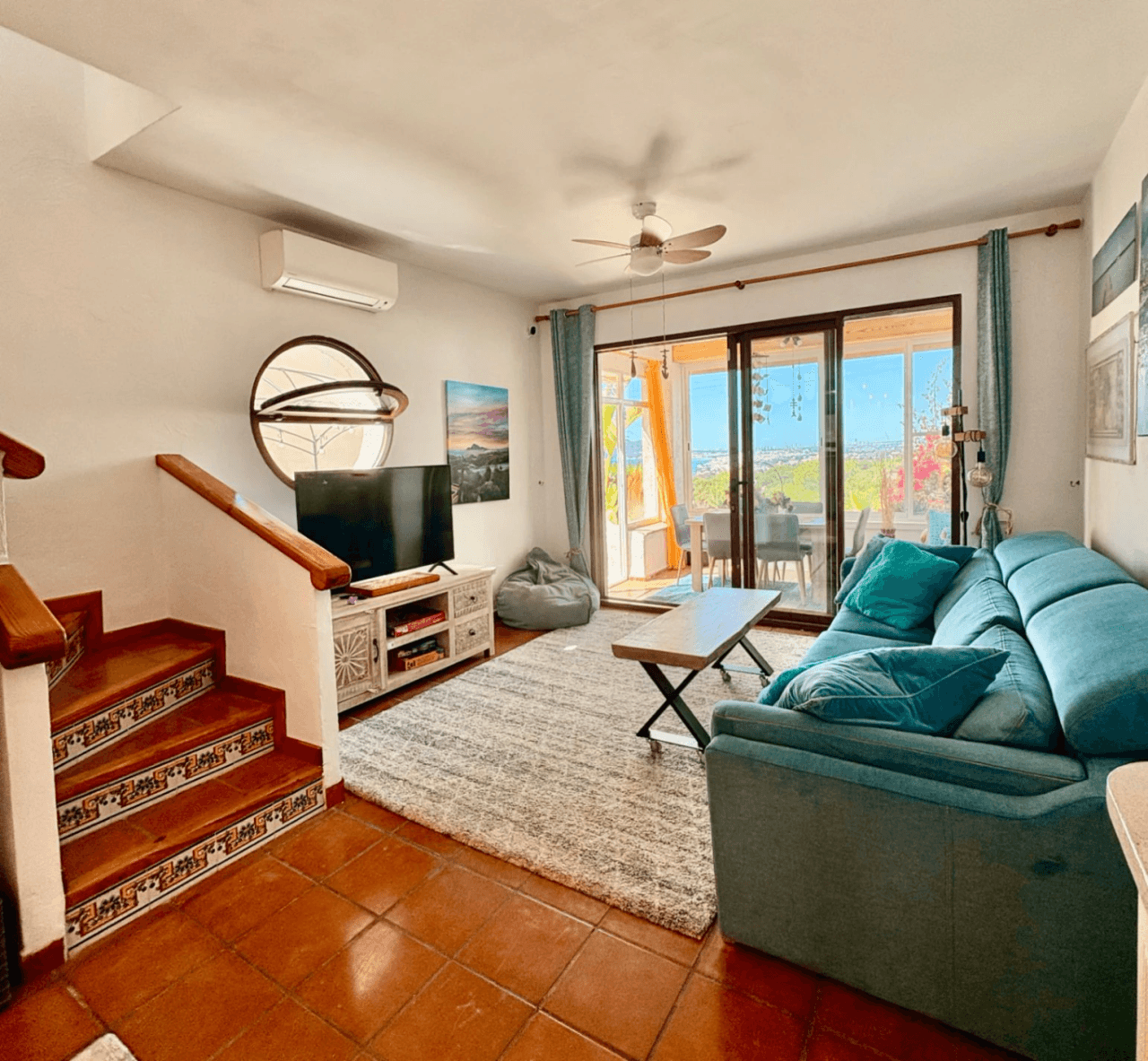 Preciosa casa adosada con vistas al mar en Altea Hills y licencia turistica
